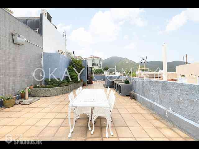 Chung Hom Kok - Pinewaver Villas 18