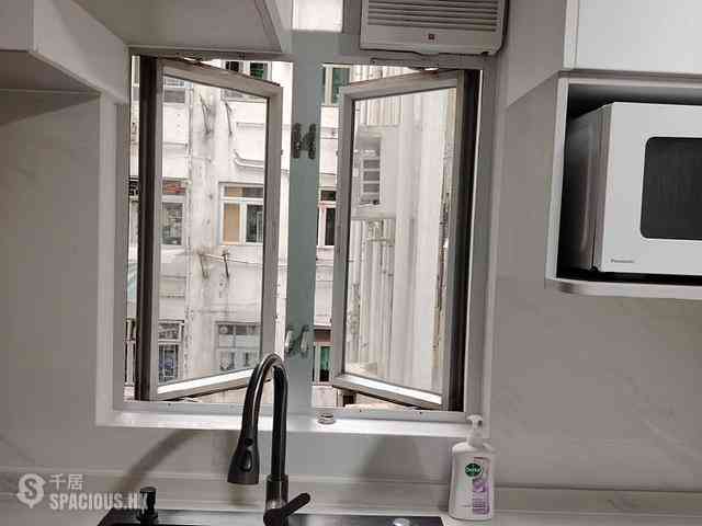 Wan Chai - Phoenix Court 08