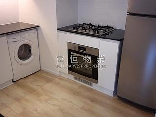 Soho - Caravan Court 07