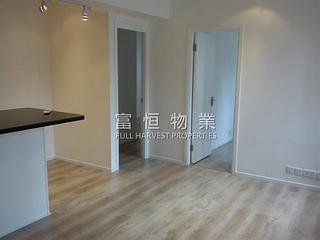 Soho - Caravan Court 09