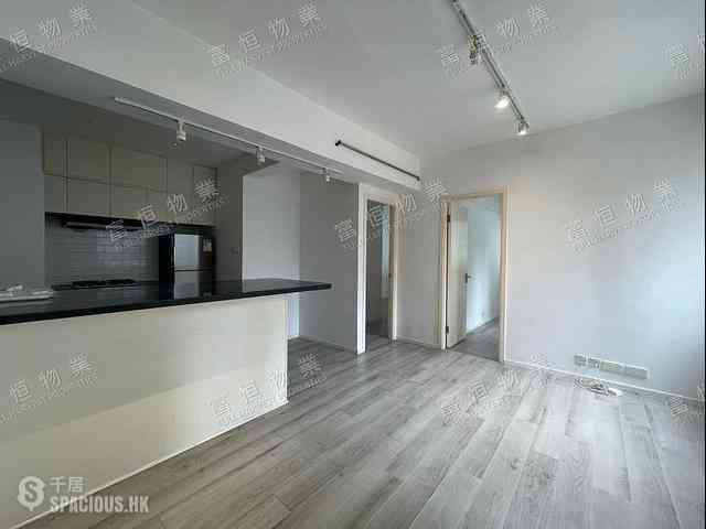 Soho - Caravan Court 18