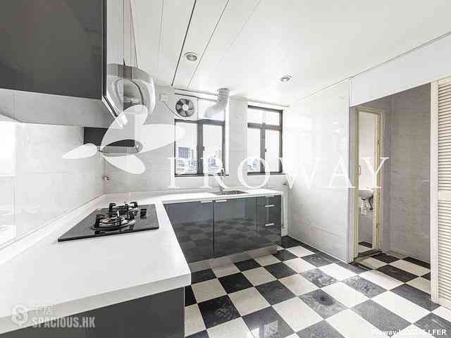 Pok Fu Lam - Four Winds Apartment 08