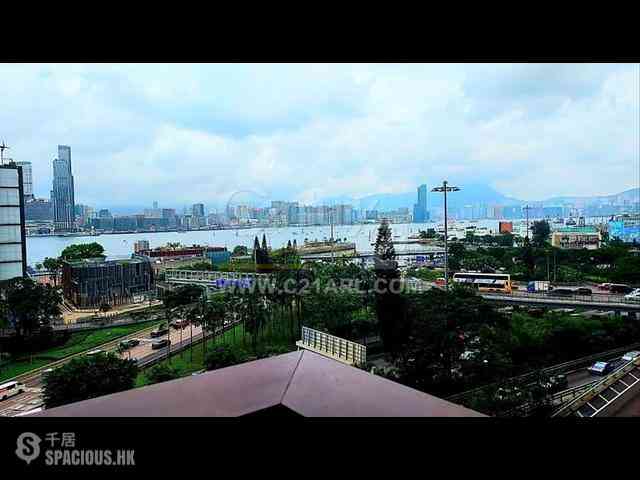 Wan Chai - The Gloucester 02