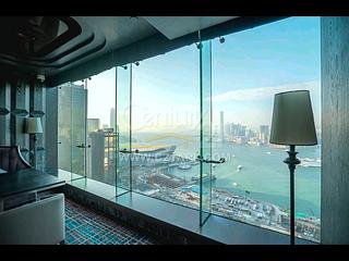 Wan Chai - The Gloucester 10