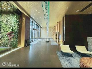 Wan Chai - The Gloucester 12