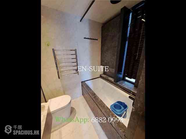 Mid Levels Central - Arezzo 11