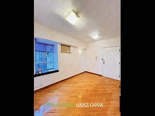 Mid Levels Central - Windsor Court 05