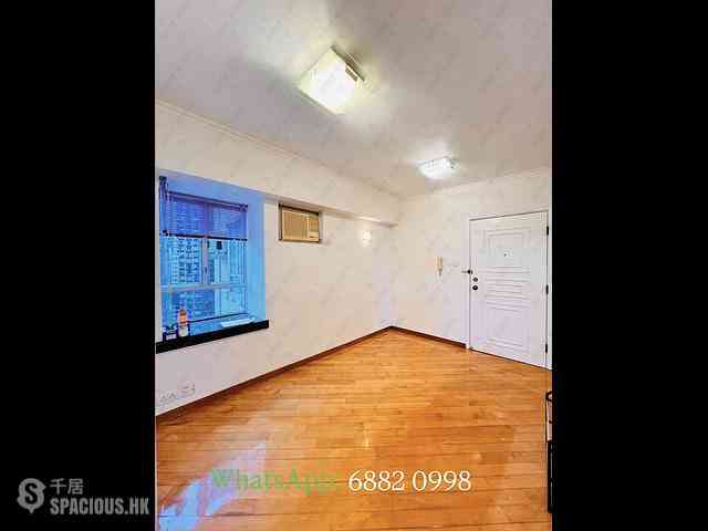 Mid Levels Central - Windsor Court 05