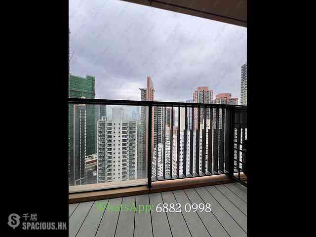 Sai Ying Pun - The Queens 03