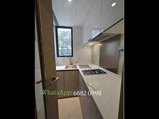 Sai Ying Pun - The Queens 05