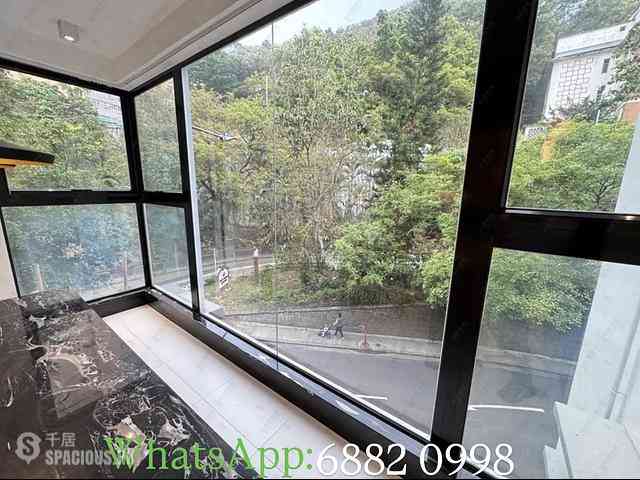 Mid Levels West - Peace Court 02