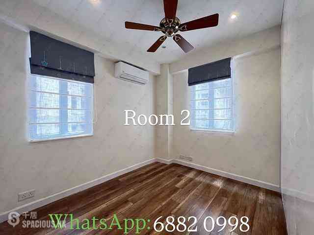 Mid Levels West - Peace Court 11