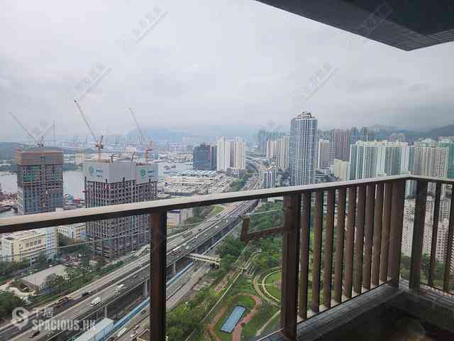 Tai Kok Tsui - Harbour Green Tower 5 05