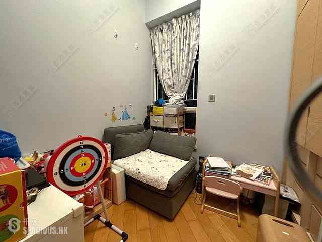 Tai Kok Tsui - Harbour Green Tower 1 04