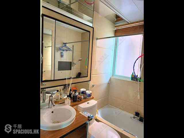 Tai Kok Tsui - Harbour Green Tower 1 05