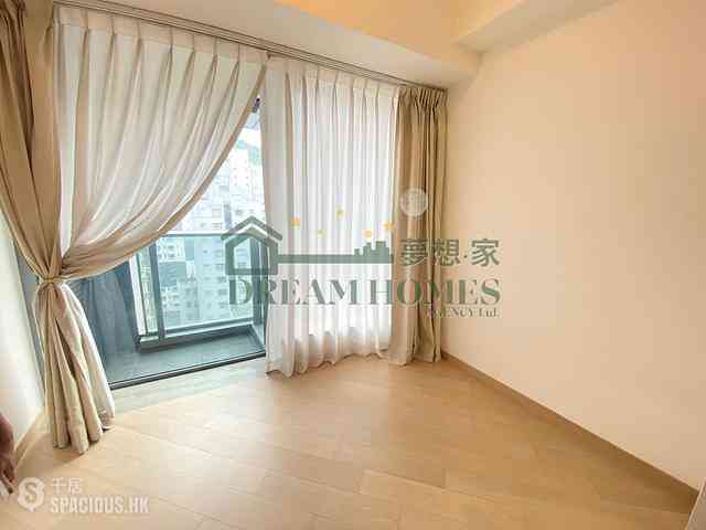 Shek Tong Tsui - Novum West 01