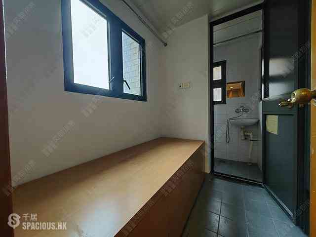 Mid Levels West - 1, Po Shan Road 11