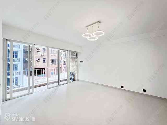 Wan Chai - Phoenix Court Block 1 03