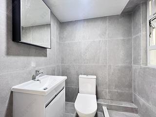 Wan Chai - Phoenix Court Block 1 12
