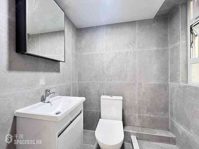 Wan Chai - Phoenix Court Block 1 12