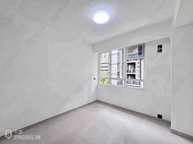 Wan Chai - Phoenix Court Block 1 16