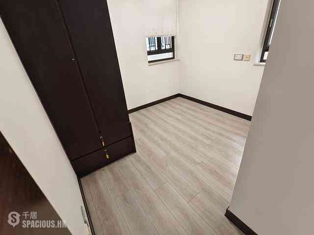 Fortress Hill - Kwong Chiu Terrace Block A 06