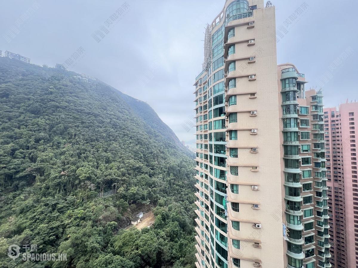 Mid Levels Central - Tregunter Tower 3 01