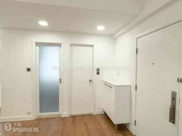 Mid Levels Central - Kings Court 05