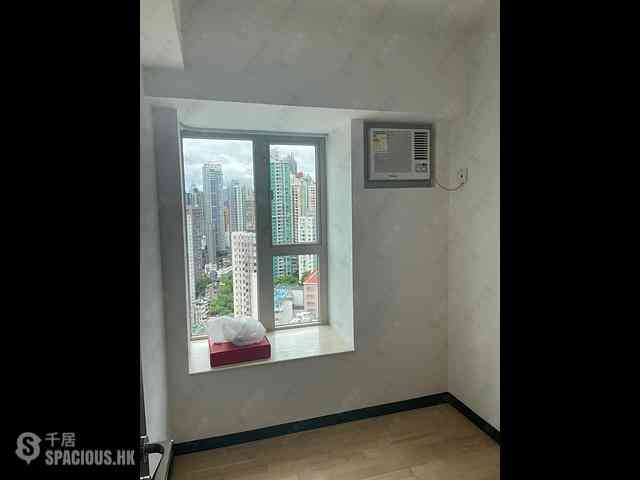 Sai Ying Pun - Centre Place 06