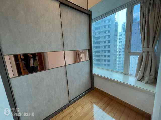Sai Ying Pun - Reading Place 04