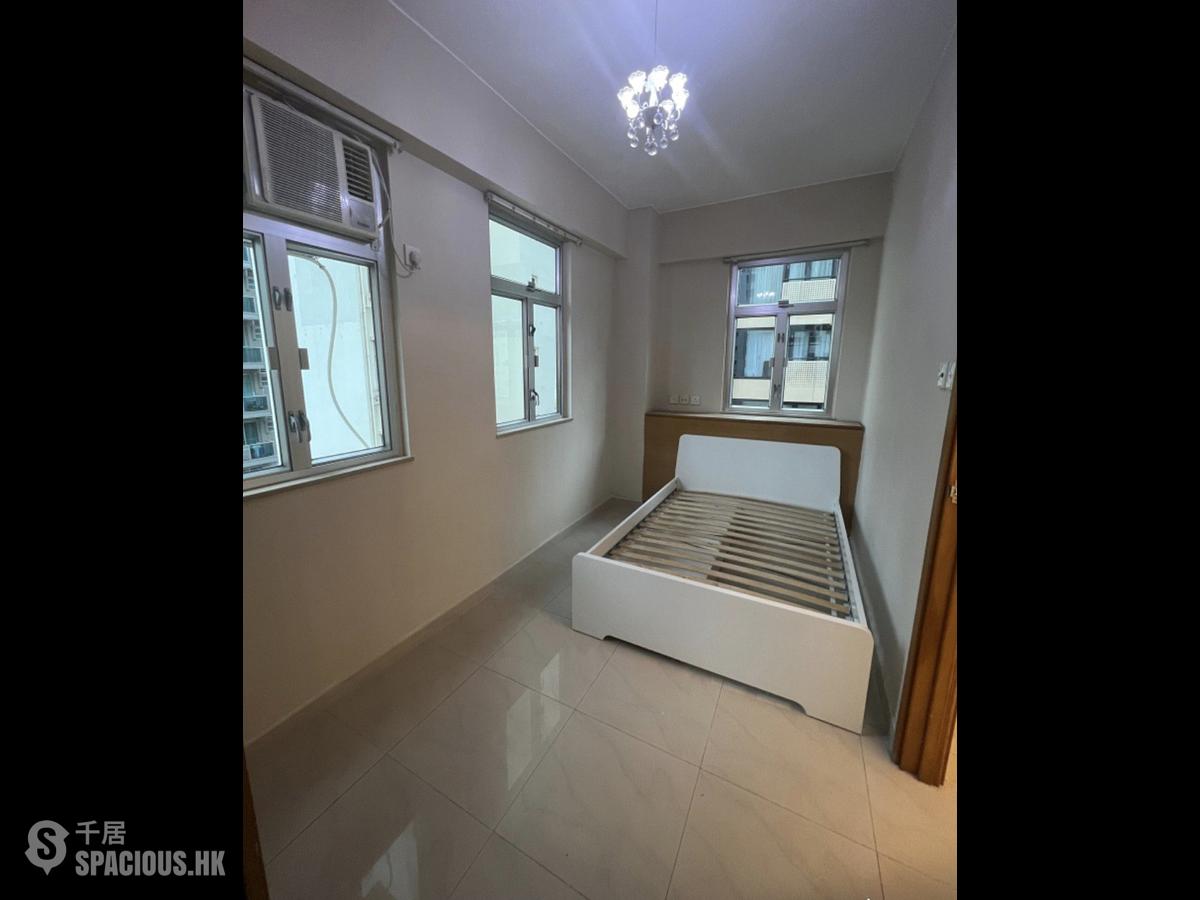 Wan Chai - Luen Fat Mansion 01