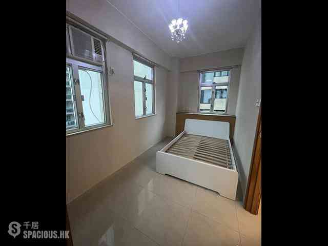 Wan Chai - Luen Fat Mansion 01