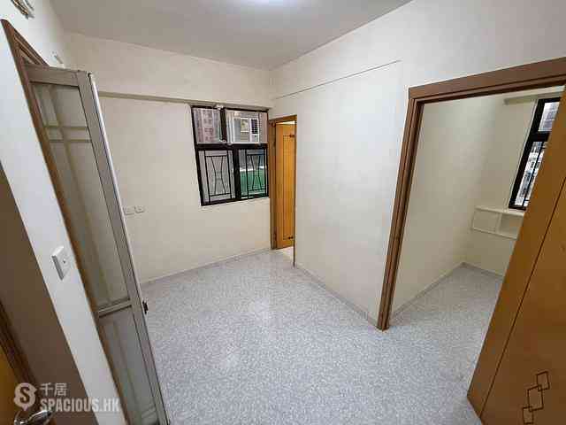 Mong Kok - Lauren Court 02