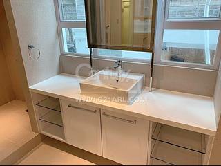 Mid Levels Central - Kam Yuen Mansion 09