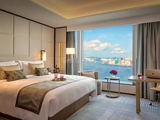Central - Four Seasons Place 02