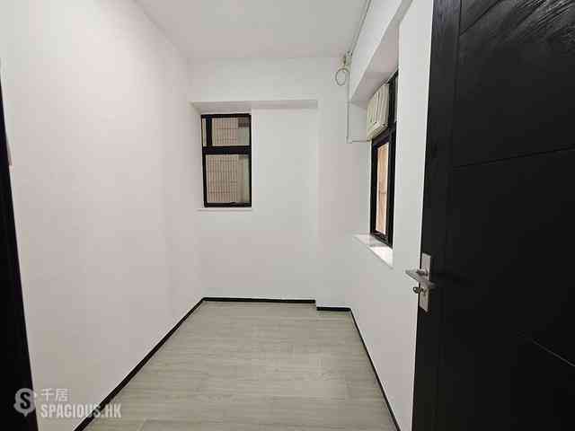 Causeway Bay - Hing Yue Mansion 04