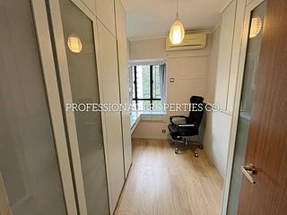 Mid Levels Central - Elegant Terrace 07