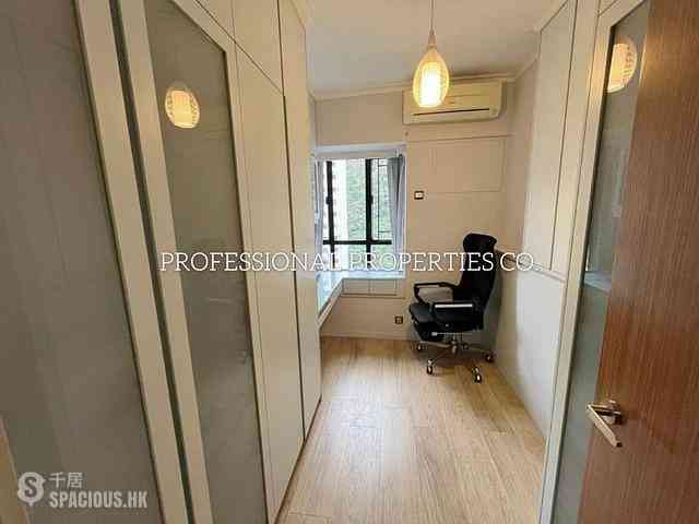 Mid Levels Central - Elegant Terrace 07