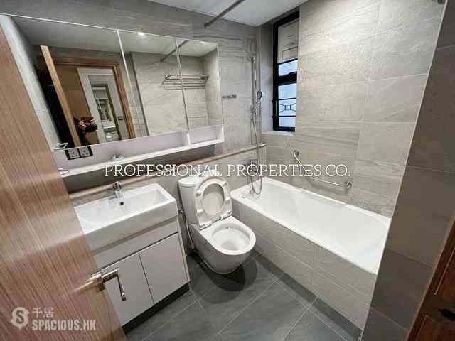 Mid Levels Central - Elegant Terrace 05