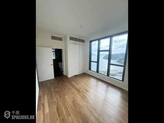 Repulse Bay - Helene Tower 05