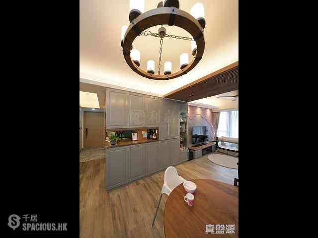 Tseung Kwan O - The Papillons Block 3 03