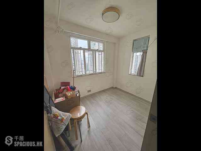 Quarry Bay - Nan Fung Sun Chuen Block 4 08