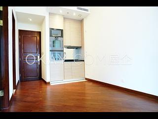 Wan Chai - The Avenue Phase 2 02