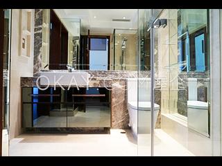 Wan Chai - The Avenue Phase 2 05