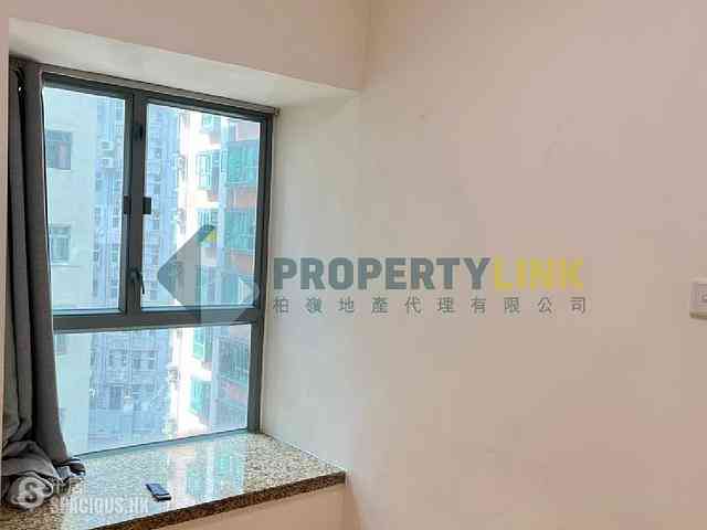 Sheung Wan - Queen's Terrace 05
