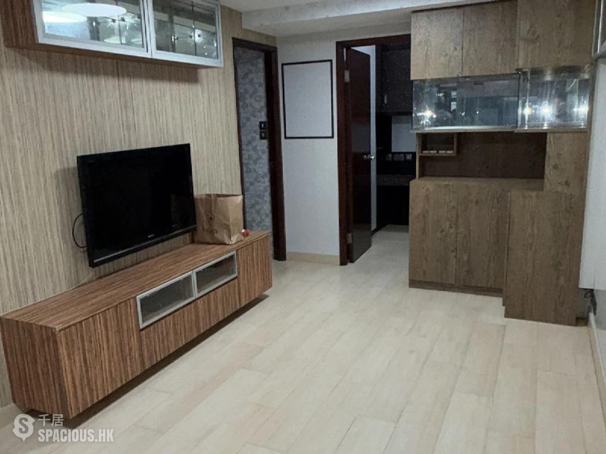 Wan Chai - Yick Shing Mansion 01