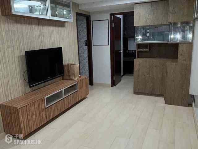 Wan Chai - Yick Shing Mansion 01