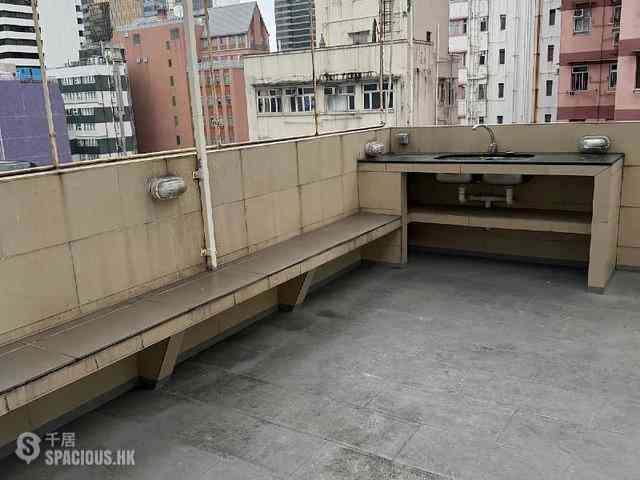 Wan Chai - Yick Shing Mansion 13
