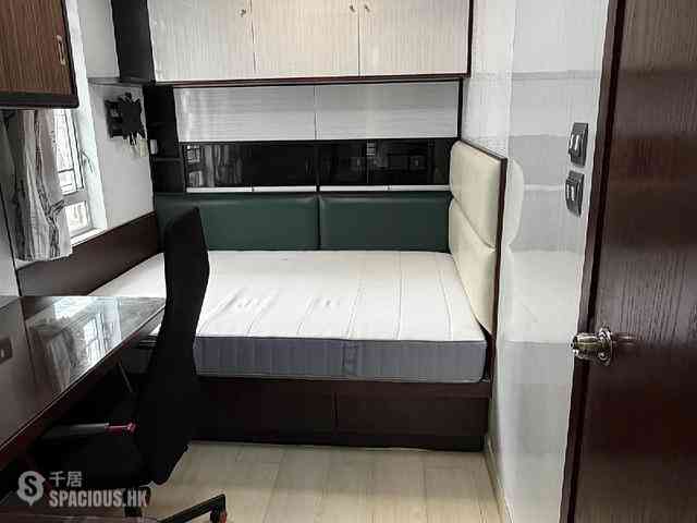 Wan Chai - Yick Shing Mansion 18