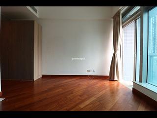Wan Chai - The Avenue Phase 2 04